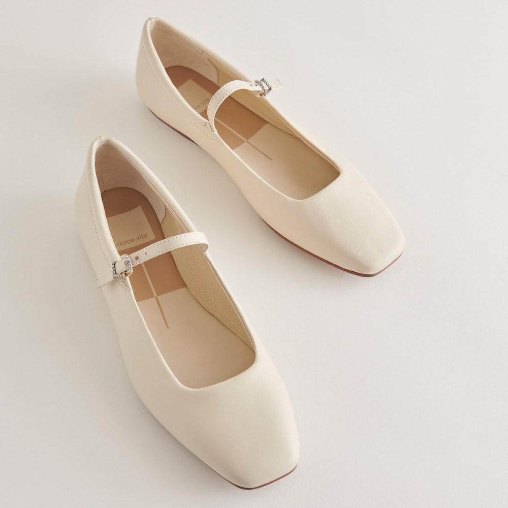 Dolce Vita | Reyes Ballet Flats | Size 9 | Ivory |